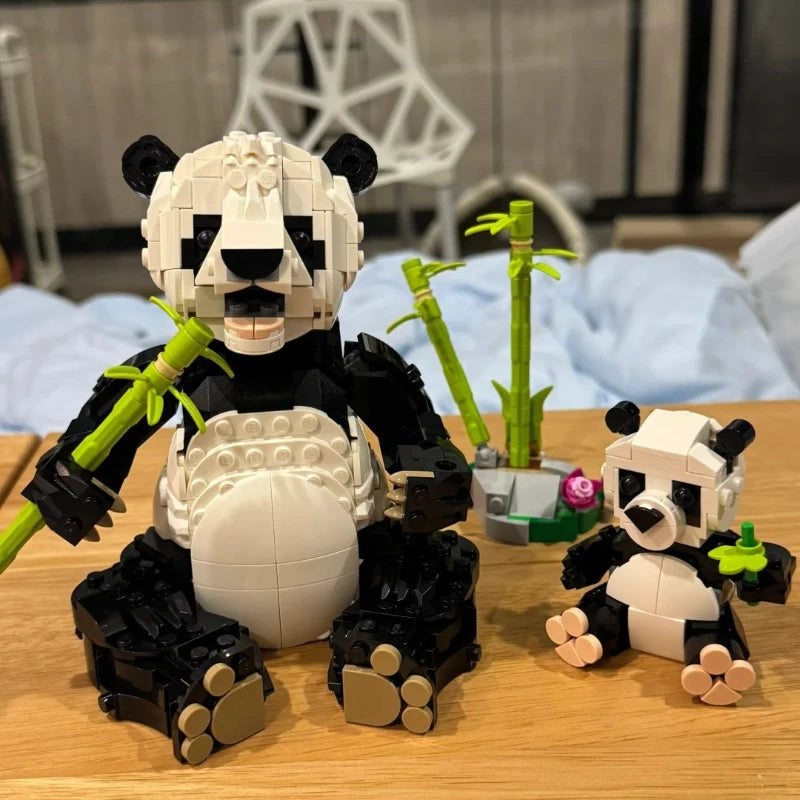New in 2025! 626PCS 31165 Creative Three in One Wild Animal Panda Family Building Toy, Children's Christmas Birthday Gift
